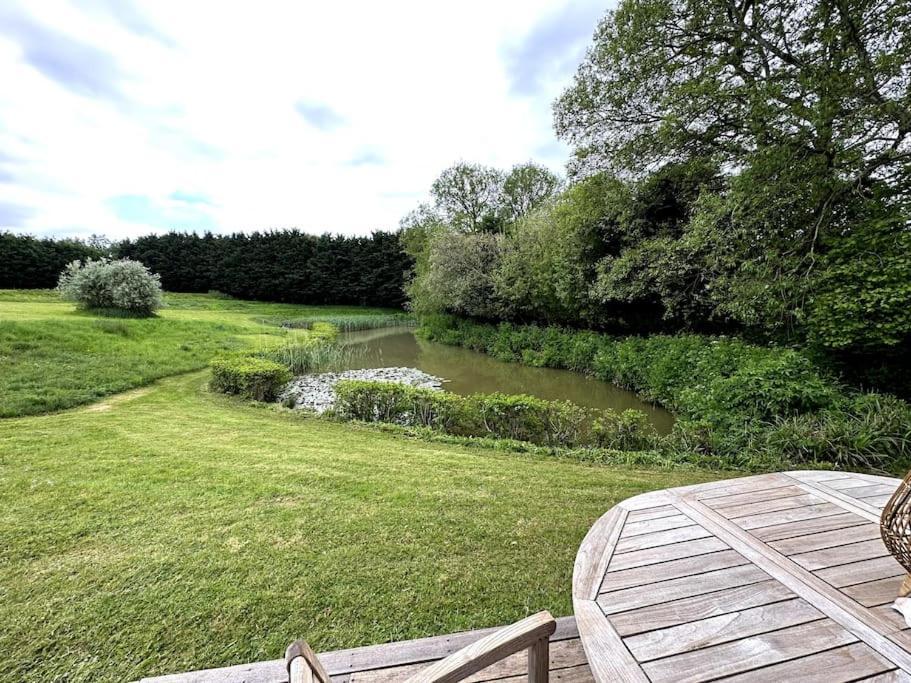 Beautiful Cabin With Pond View Steyning Exterior photo